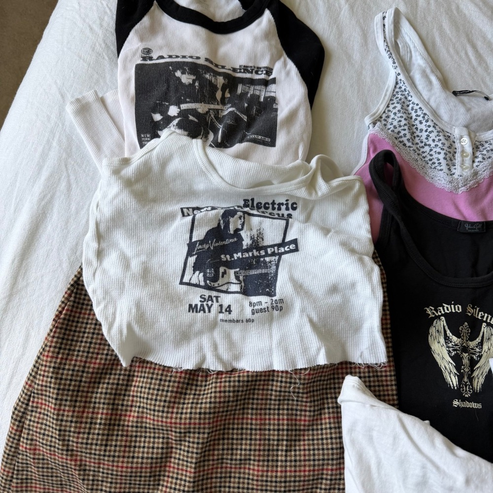 Brandy Melville John Galt 10pc Clothing Lot Bundle Graphic Tees Skirt Sweater - Picture 2 of 9